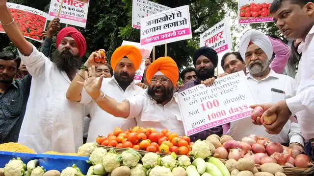 Paramjit Singh Pamma protests against price rise.