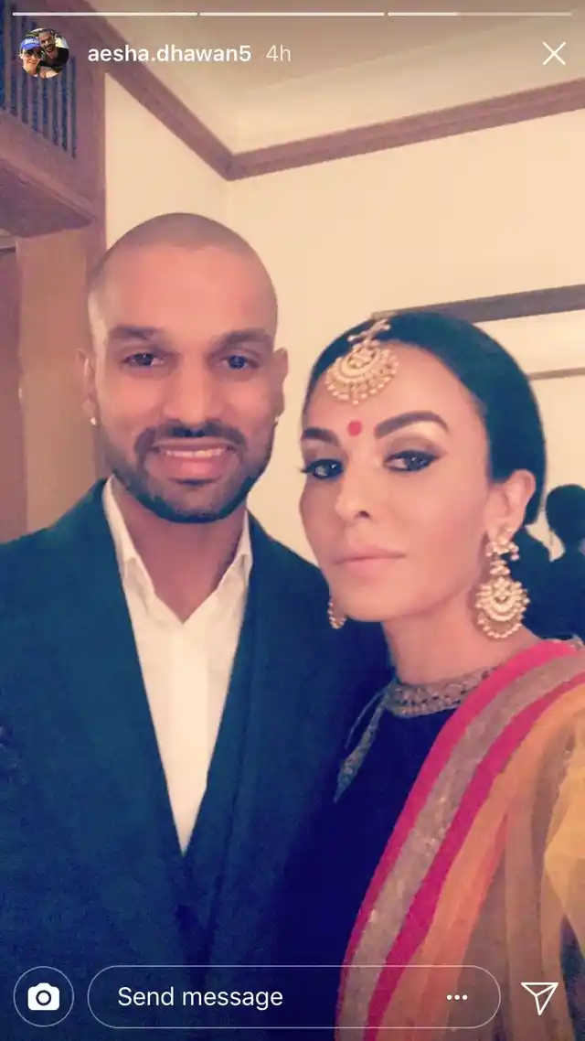 The two strike a pose in this selfie from Aesha’s Instagram story.