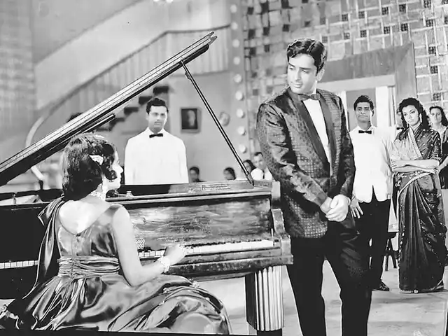 Shashi Kapoor in his black and white glory.