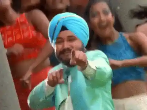 <i>Tunak Tunak Tunn, Tarara!</i>