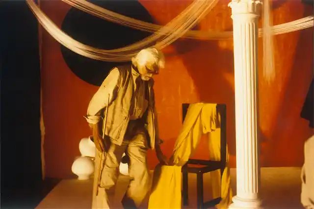 MF Husain on the sets of <i>Gaja Gamini</i>
