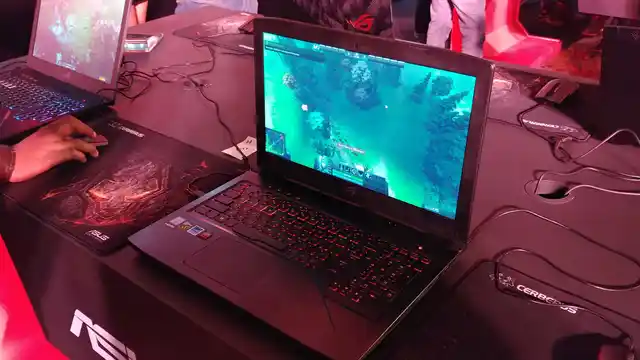 ASUS ROG Strix Hero.