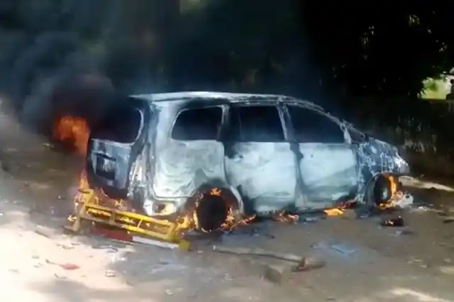 The mob set fire to the official car of IGP (Western Range) Hemant Nimbalkar in Kumta.
