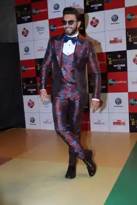 Mumbai: Actor Ranveer Singh at the red carpet of "Zee Cine Awards 2018" in Mumbai on Dec 19, 2017. (Photo: IANS)