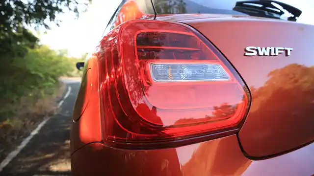 The V and Z variants get LED tail-lamps. 