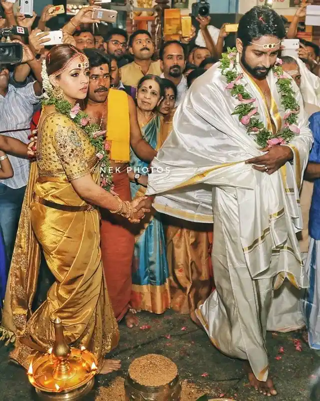Malayalam actor Bhavana gets married to Kannada producer Naveen.