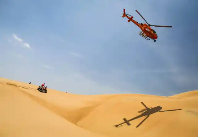 A Brazilian rider in action driving a Yamaha quad during the first stage.