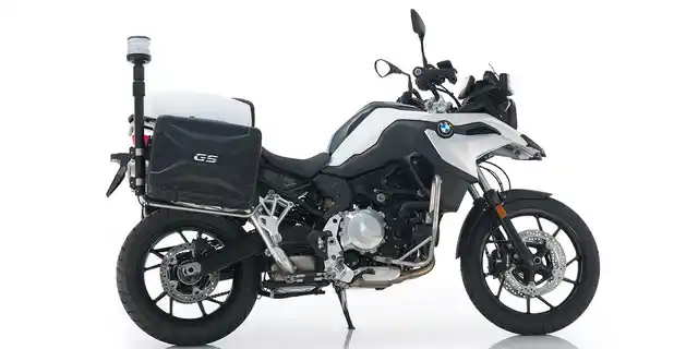 The BMW F 750 GS comes with a parallel-twin engine