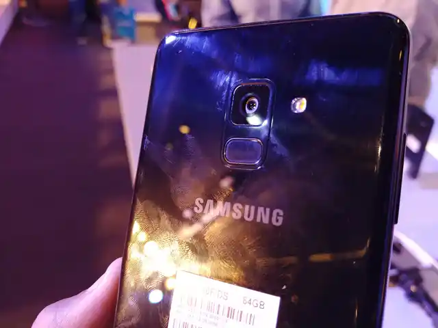 The rear camera comes with f/1.7 aperture