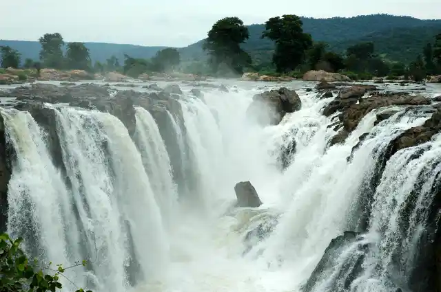 Hogenakkal Falls.