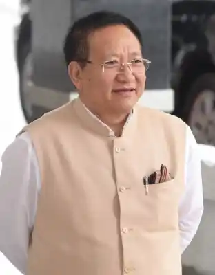 TR Zeliang. 
