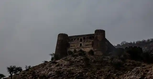 A view of the Bhangarh Fort.