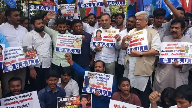 NSUI protest.