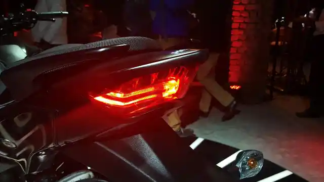 Tail lamps of the Xtreme 200R. 