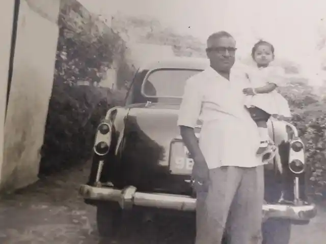 Author with Grandpa and his Ambassador – This ambassador took us on many trips to India Gate lawns for balloons and ice-lollies on regular days.