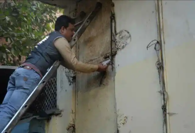 Sealing drive underway at Lodhi colony.