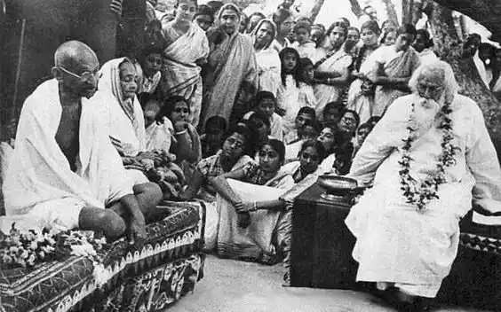 Kasturba with Mahatma Gandhi and Rabindranath Tagore