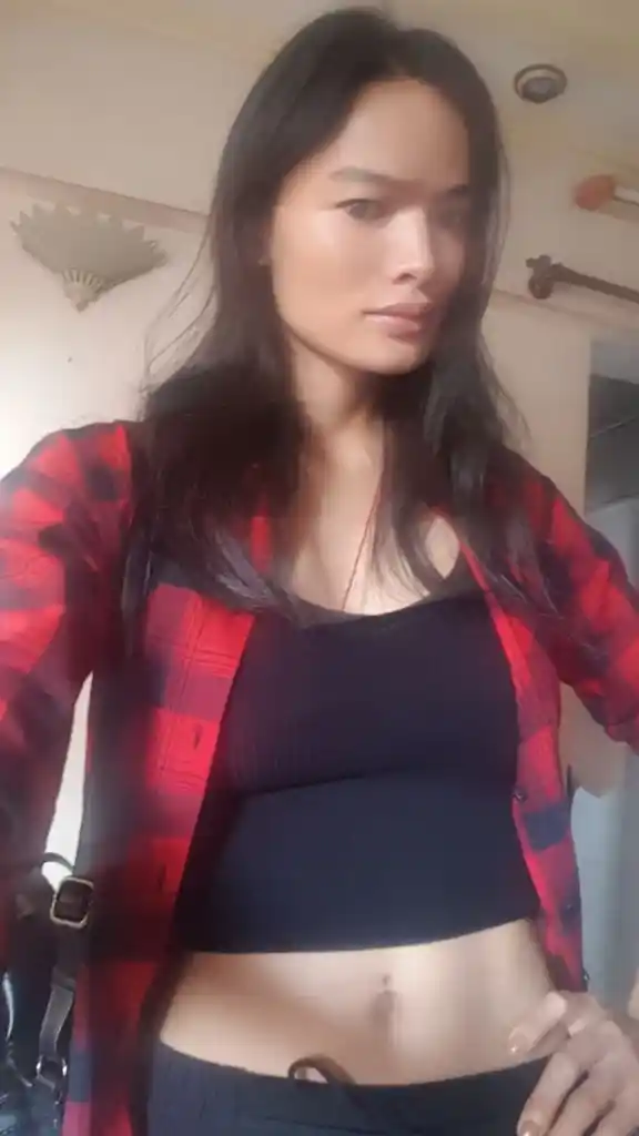 Anjali kickstarts her day at 6 AM. 