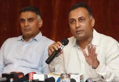 Dinesh Gundu Rao (R)