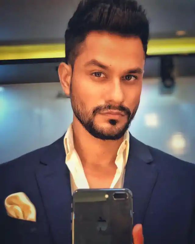 Actor Kunal Khemu has been fined by Mumbai police. 