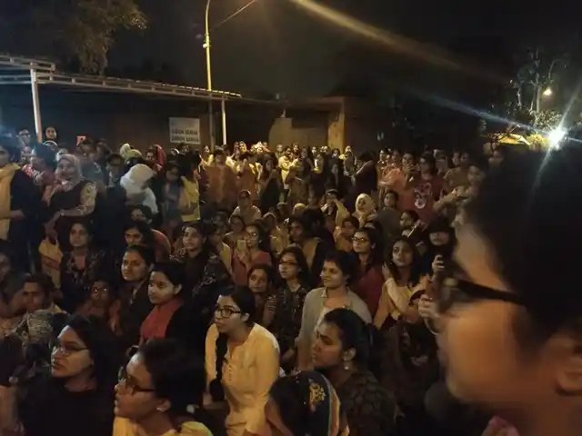 A photo of the protest.