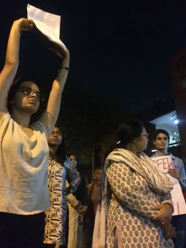 A photo of the protest.
