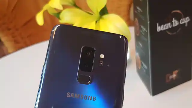Galaxy S9 series can shoot 960 fps videos. 