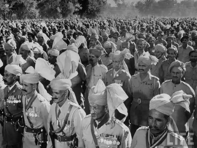 Tribesmen and Soldiers of Pakistan in December 1947.