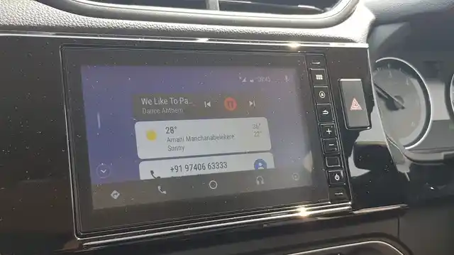 The VX variant gets a touch-screen infotainment system with Apple CarPlay and Android Auto. 