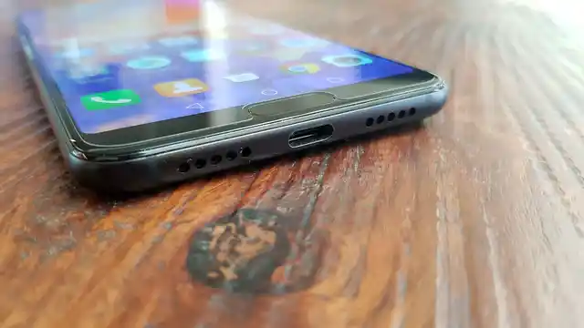 The Huawei P20 Pro does not come with a 3.5-mm audio jack. 