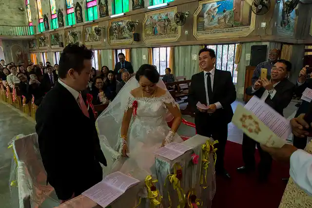 Albert Kuo, 31, and Christina Wen, 30, got married in a church in Kolkata. Marked by pomp and splendour, weddings usually take place during the Chinese new year and people return to meet their families. 