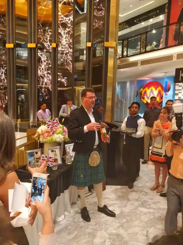 A ‘Master Blender’ from the UK at the whiskey-tasting ceremony. 