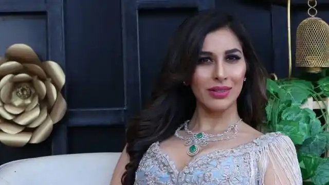 Sophie Choudry is taking on trolls in style.