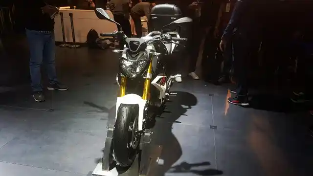 BMW G310 R.