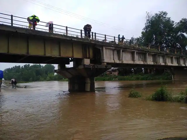 The Jhelum river in south Kashmir’s Anantnag, where an alert was sounded on Friday.