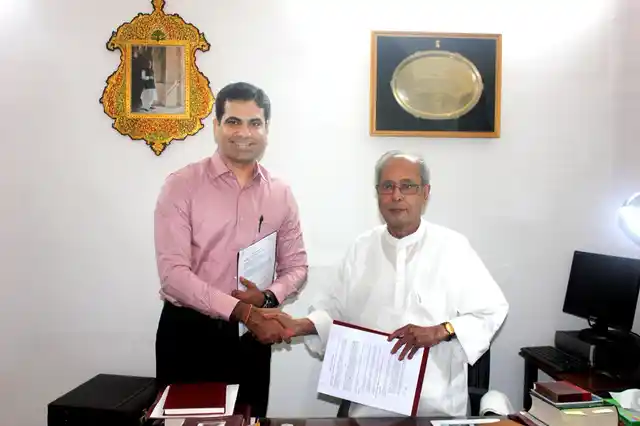 Former President Pranab Mukherjee with Kapish Mehra, Managing Director, Rupa Publications
