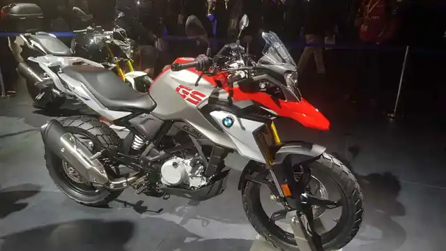 BMW G310 GS.