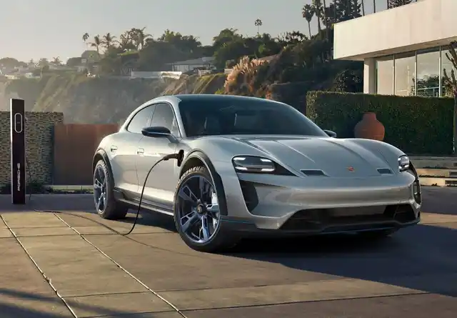 The Mission E Cross Concept