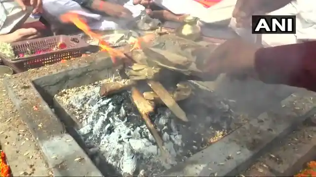 Havan being conducted at Kanpur for Vajpayee’s speedy recovery.