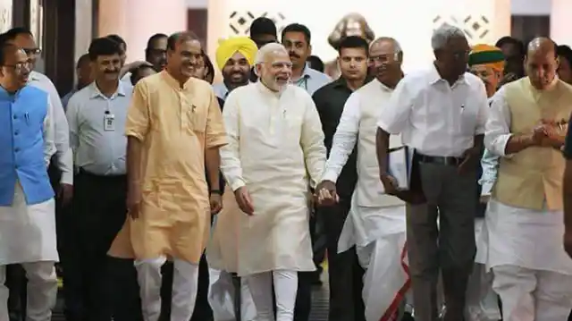 Prime Minister Narendra Modi along with Mallikarjun Kharge, Ananth Kumar and Rajnath Singh.