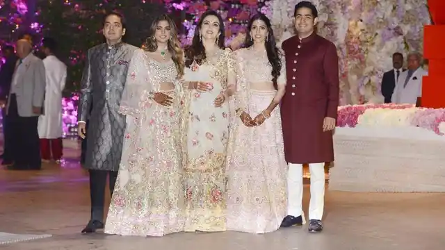The three-day grand affair at Mukesh Ambani’s Altamount Road residence, Antilia in south Mumbai welcomed some of the biggest names from Bollywood, politics and cricket. 