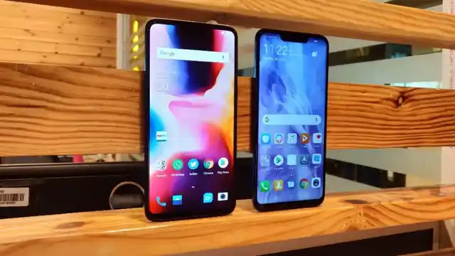 The OnePlus 6 (left) Vs Huawei Nova 3 (right)
