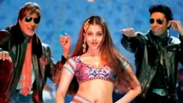 (L-R, Amitabh Bachchan, Aishwarya Rai and Abhishek Bhachchan in a still from ‘Kajra re’)