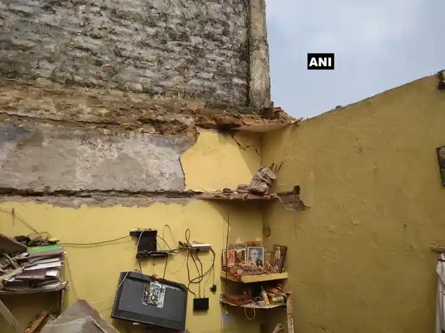 At least two people died in thhe building collapse on 22 July night.