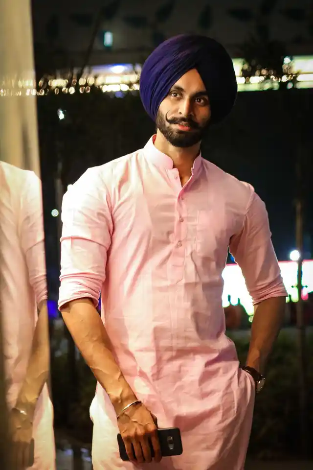 “Everybody felt that the fashion industry had little scope for turbaned Sikh men,” he says.