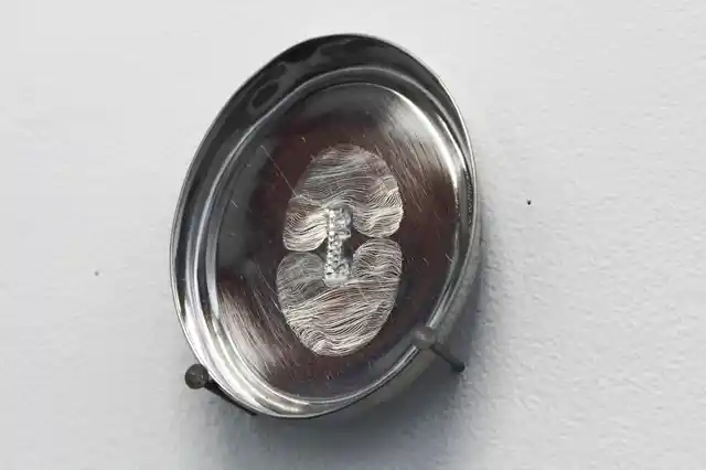 Jinal’s was a process of creative resistance against the tradition of inscribing initials of the male head on the utensils.
