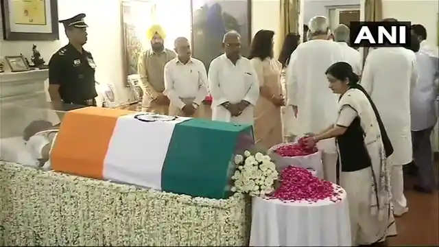 EAM Sushma Swaraj pays last respect to former prime minister Atal Bihari Vajpayee.