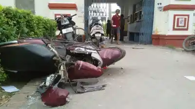 Vehicles that were vandalised at the Banaras Hindu University (BHU) after students of two hostels of the varsity - Aiyyar and Birla hostels- clashed over mess food being forcibly eaten by unauthorised inmates in Varanasi on Sept 12, 2018. University officials are looking at the CCTV footage to identify the guilty (Photo: IANS)