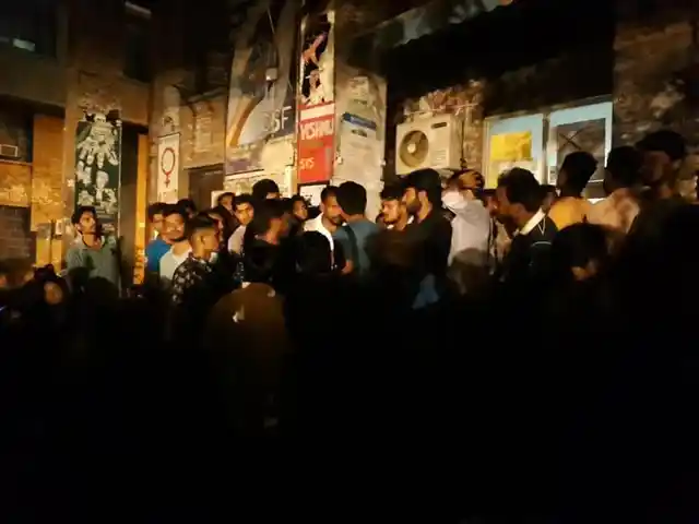 Members of the ABVP attacked the School of International Studies(SIS) building on campus and attempted to take away ballot boxes and papers, the Election Committee said to <b>The Quint</b>.