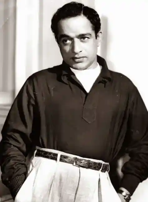 V Shantaram was honoured with the Padma Vibhushan posthumously.